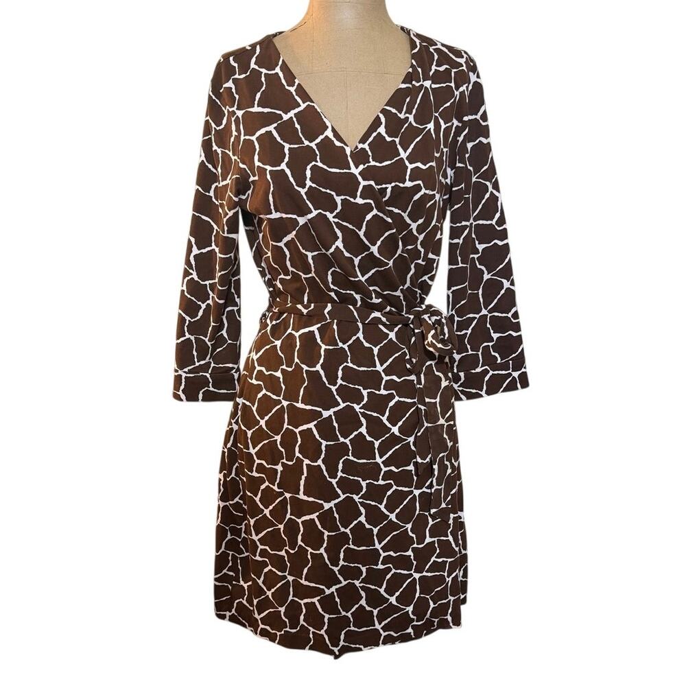 Diane von Furstenberg Wrap Dress Brown & White Giraffe Print Silk Jersey size 8 - Picture 3 of 7
